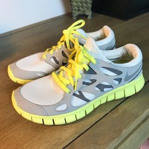 NIKE WMNS FREE RUN 2 EXT